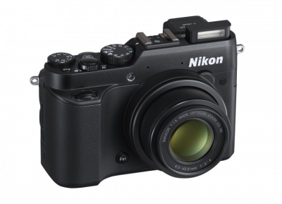 Nikon представил P7800, S02 и лампу LD1000