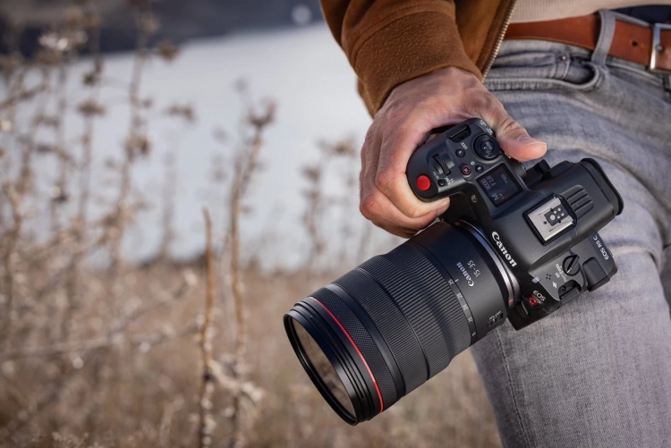 Высококачественный и высокопроизводительный гибрид - Canon EOS R5 C